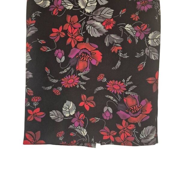Philosophy Women's Black & Red Poly/Spandex Floral Straight Pencil Skirt - Picture 4 of 7